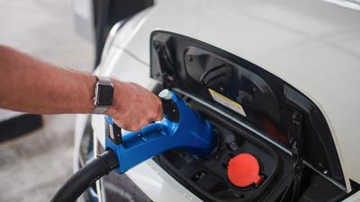 Pune Municipal Corporation (PMC) plans to rent 38 electric vehicles, with drivers, for eight years. (BLOOMBERG (FOR REPRESENTATIONAL PURPOSE ONLY)) Pune Municipal Corporation (PMC) plans to rent 38 electric vehicles, with drivers, for eight years. (BLOOMBERG (FOR REPRESENTATIONAL PURPOSE ONLY))