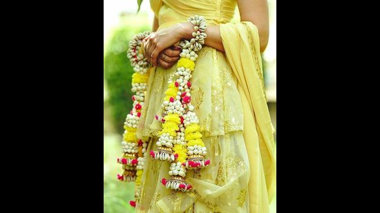 Kaleeras made of real flowers are gaining popularity. One can customise them using rose, jasmine or marigolds Kaleeras made of real flowers are gaining popularity. One can customise them using rose, jasmine or marigolds