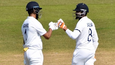 India's KL Rahul (L) is ready to make a comeback to the Test side in England series (BCCI)