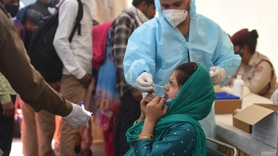 The Union health ministry said that the active caseload in India continued to decline and stood at 398,100 as of Tuesday. (HT Photo )