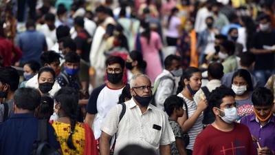 People at the Sarojini Nagar market in New Delhi, India on July 24, 2021. (Sanjeev Verma/HT PHOTO) People at the Sarojini Nagar market in New Delhi, India on July 24, 2021. (Sanjeev Verma/HT PHOTO)