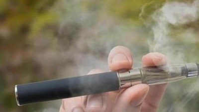 Positive parent-child relationship reduces risk of teens vaping, using tobacco products (Representative Image) (Getty Images/iStockphoto) Positive parent-child relationship reduces risk of teens vaping, using tobacco products (Representative Image) (Getty Images/iStockphoto)
