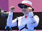 Olympics: South Korea's Jang Minhee stunned by Japan's Miki Nakamura (in frame) in individual contest