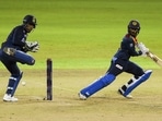 Dhananjaya de Silva's unbeaten 40 helps Sri Lanka win the 2nd T20I by 4 wickets to level series 1-1.