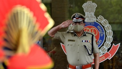 Newly-appointed Delhi Police Commissioner Rakesh Asthana receives a guard of honor at Delhi Police headquarters, New Delhi. (ANI Photo) Newly-appointed Delhi Police Commissioner Rakesh Asthana receives a guard of honor at Delhi Police headquarters, New Delhi. (ANI Photo)
