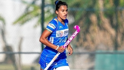 Her family was also not completely comfortable with her wearing hockey gear, she shares, "But my family said, ‘Hum tumhe skirt pehen kar khelne nahi denge.’ I’d plead, ‘Please mujhe jaane do. If I fail, I’ll do whatever you want.’ My family gave in." (Instagram) Her family was also not completely comfortable with her wearing hockey gear, she shares, "But my family said, ‘Hum tumhe skirt pehen kar khelne nahi denge.’ I’d plead, ‘Please mujhe jaane do. If I fail, I’ll do whatever you want.’ My family gave in." (Instagram)