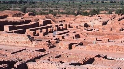 Dholavira: Located in Gujarat, this Harappan-era metropolis was discovered in 1968. This ancient city is one of the most remarkable and well-preserved urban settlements dating from the 3rd to mid-2nd millennium BC.  (Instagram/@indian.temples)