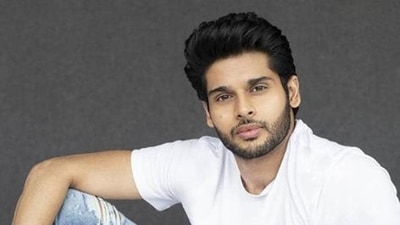 Abhimanyu Dassani was widely appreciated for his performance in his debut film, Mard Ko Dard Nahi Hota. Abhimanyu Dassani was widely appreciated for his performance in his debut film, Mard Ko Dard Nahi Hota.