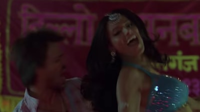 Vivek Oberoi and Bipasha Basu in Omkara. Vivek Oberoi and Bipasha Basu in Omkara.