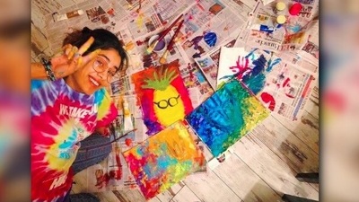 Janhvi Kapoor: Janhvi looked adorable in a bright printed tie-dye t-shirt as she channels her inner painter. (Instagram/@janhvikapoor) Janhvi Kapoor: Janhvi looked adorable in a bright printed tie-dye t-shirt as she channels her inner painter. (Instagram/@janhvikapoor)