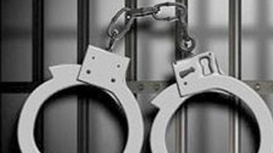 Arrest-handcuffs. Arrest-handcuffs.