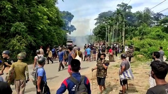Clashes broke out at the Assam-Mizoram border. (ANI)(HT_PRINT) Clashes broke out at the Assam-Mizoram border. (ANI)(HT_PRINT)