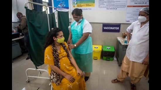The Chandigarh health department had started vaccinating pregnant and lactating women on July 13 following the central government’s directions. (Representational image) (HT file image)