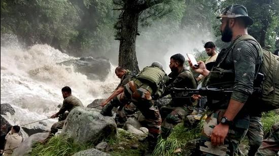 Police, army personnel and State Disaster Response Force were involved in rescue operations after flash floods were reported following cloudburst in Kishtwar district and near the Amarnath shrine cave in Jammu and Kashmir. (PTI)