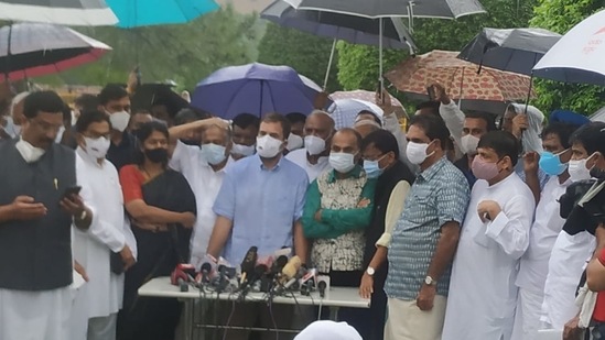 Congress leader Rahul Gandhi, alongside other opposition party leaders, addresses media on Pegasus spying allegations against the government outside Parliament in New Delhi.(Photo: INCIndia/ Twitter) Congress leader Rahul Gandhi, alongside other opposition party leaders, addresses media on Pegasus spying allegations against the government outside Parliament in New Delhi.(Photo: INCIndia/ Twitter)