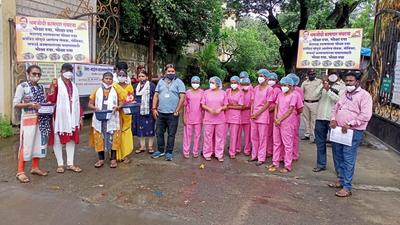 Nurses, clerks, sweepers and ward boys attached to the Pandit Bhimsen Joshi Civic Hospital in Bhayander, have started a ‘Begging Bowl’ campaign on Wednesday.
