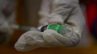 The Union health ministry said that the total consumption of vaccines by states is 447,497,240 doses including wastage. (AFP | Representational image) The Union health ministry said that the total consumption of vaccines by states is 447,497,240 doses including wastage. (AFP | Representational image)