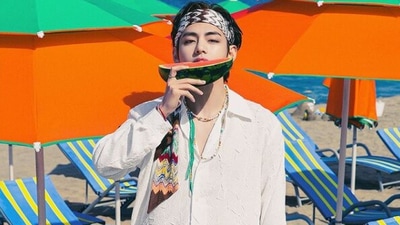 BTS' V won fans' hearts of his fans.