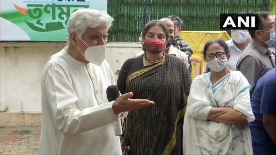 Javed Akhtar called his and wife Shabana Azmi's meeting with West Bengal chief minister Mamata Banerjee as a "courteous" one. (ANI Photo)