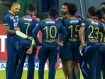 Shikhar Dhawan interacts with Sri Lankan players after the completion of 3rd T20I.(Getty) Shikhar Dhawan interacts with Sri Lankan players after the completion of 3rd T20I.(Getty)