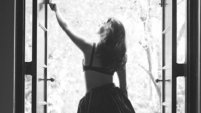 Shot by Rohan Shreshta, Sara's look was styled by Lakshmi Lehr and was in a picturesque location overseeing trees, with Sara posing with a wooden panelled, vintage looking glass door. (Instagram) Shot by Rohan Shreshta, Sara's look was styled by Lakshmi Lehr and was in a picturesque location overseeing trees, with Sara posing with a wooden panelled, vintage looking glass door. (Instagram)