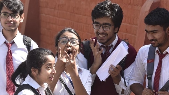 CBSE Class 12 Result 2021: Delhi records 99.84 percent pass percentage(Sanjeev Verma/HT PHOTO) CBSE Class 12 Result 2021: Delhi records 99.84 percent pass percentage(Sanjeev Verma/HT PHOTO)