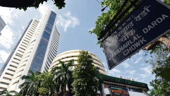 Sensex closes 66 points lower at 52,586; Nifty ends session at 15,763 points(MINT_PRINT) Sensex closes 66 points lower at 52,586; Nifty ends session at 15,763 points(MINT_PRINT)