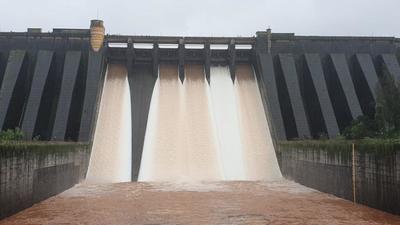 Koyna dam. Koyna dam.