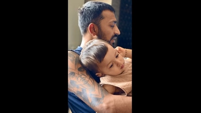 Krunal Pandya with his nephew Agastya. (Instagram/@krunalpandya_official)