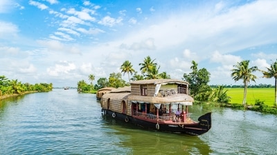 Alappuzha, Kerala: Kerela is the place to be for all nature lovers. The houseboats at Alappuzha will make you feel like you are in Venice, Italy. (Unsplash) Alappuzha, Kerala: Kerela is the place to be for all nature lovers. The houseboats at Alappuzha will make you feel like you are in Venice, Italy. (Unsplash)