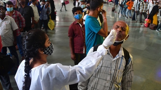 With almost 80% of the active cases being in home isolation, the health ministry directed the states to strictly monitor the cases so that there was no transmission of the virus in the neighbourhoods. (HT PHOTO) With almost 80% of the active cases being in home isolation, the health ministry directed the states to strictly monitor the cases so that there was no transmission of the virus in the neighbourhoods. (HT PHOTO)
