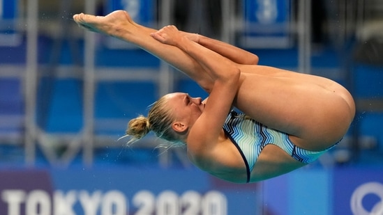 Emma Gullstrand of Sweden competes in women's diving 3m springboard semifinal at the Tokyo Aquatics Centre at the 2020 Summer Olympics, Saturday, July 31, 2021, in Tokyo, Japan. (AP Photo/Dmitri Lovetsky)(AP)