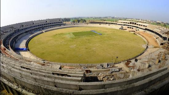 Teams like Punjab Cricket Club, Punjab Cricket Association Colts, MP Cricket Association, Baroda, Himachal Pradesh Cricket Association, UP Cricket Association, UT Cricket Association, RBI Mumbai, ONGC Delhi, Indian Oil Corporation, Delhi, CAG Delhi, India Cements, FCI Delhi and Minerva Cricket Academy have been invited for the tournament. (HT FILE PHOTO)