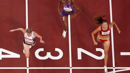 Chunyu Wang, of China, wins her heat competes during the semifinals of the women's 800-meter at the 2020 Summer Olympics, Saturday, July 31, 2021, in Tokyo. (AP Photo/Morry Gash)(AP)