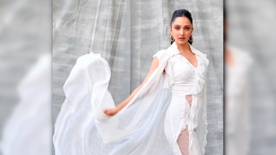 Kiara looked fresh as a daisy in this all-white flared top. She wore this outfit for a brand shoot.(Instagram/@kiaraaliaadvani)