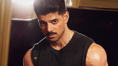 Sooraj Pancholi was in a relationship with Jiah Khan at the time of her death. Sooraj Pancholi was in a relationship with Jiah Khan at the time of her death.