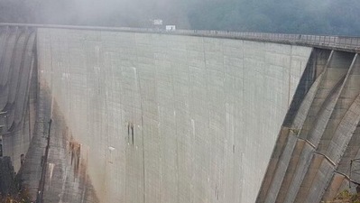 Contra Dam, Switzerland (220 metres): Also known as the Verzasca Dam or the Locarno Dam, this popular bungee spot was opened in 1965.  (Instagram/@trip_hint)
