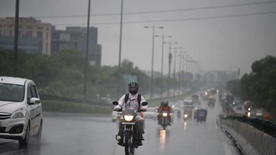 The city received 3.6mm rain on Sunday morning. (Parveen Kumar/HT Photo)