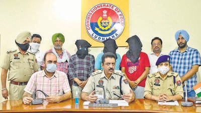 DCP Simratpal Singh Dhindsa sharing details of the arrest at a press conference in Ludhiana on Sunday. (HT Photo) DCP Simratpal Singh Dhindsa sharing details of the arrest at a press conference in Ludhiana on Sunday. (HT Photo)
