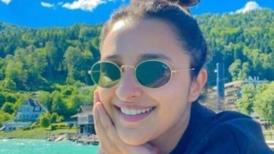 Parineeti Chopra is with Priyanka Chopra in London these days. Parineeti Chopra is with Priyanka Chopra in London these days.