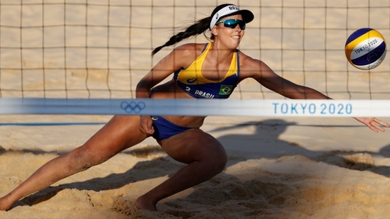 Tokyo 2020 Olympics - Beach Volleyball - Women - Round of 16 - Germany (Ludwig/Kozuch) v Brazil (Agatha/Duda) - Shiokaze Park, Tokyo, Japan – August 1, 2021. Eduarda Santos Lisboa of Brazil in action. REUTERS/Pilar Olivares(REUTERS)
