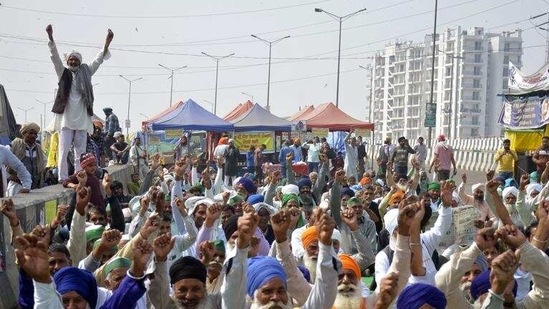 Demonstrators at the farmers’ protest site on Delhi-UP Ghazipur border (Sakib Ali/HT Photo)