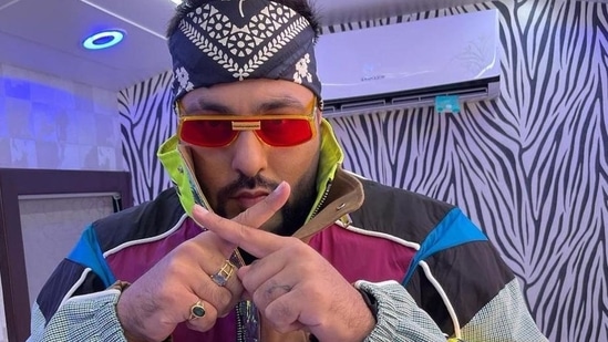 Badshah has shared another hilarious video featuring a scene from the popular song Channa Mereya sung by Arijit Singh from the movie Ae Dil Hai Mushkil.(Instagram/@badboyshah)