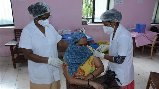 At private vaccination centres, 120,000 have taken the first dose, while 5,605 have taken the second jab within Thane city in the 18-45 age group. (HT File) At private vaccination centres, 120,000 have taken the first dose, while 5,605 have taken the second jab within Thane city in the 18-45 age group. (HT File)