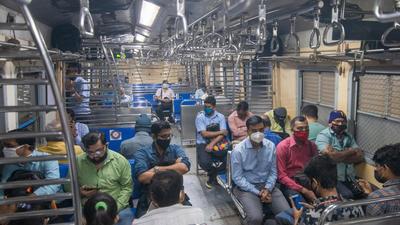 The bench said the railways should consider having dedicated counters to verify whether aspiring commuters were fully vaccinated and issue them identity cards. (HT FILE) The bench said the railways should consider having dedicated counters to verify whether aspiring commuters were fully vaccinated and issue them identity cards. (HT FILE)
