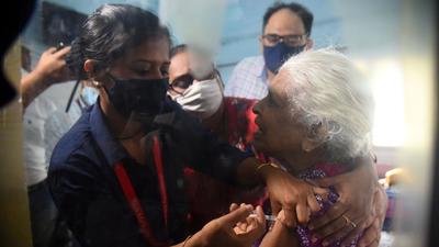 A senior citizen being inoculated against Covid-19 at Dr Niranjan Wagh Old Age Home in Mumbai on Friday, July 30. (HT photo)