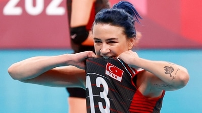 Tokyo 2020 Olympics - Volleyball - Women's Pool B - The Russian Olympic Committee v Turkey - Ariake Arena, Tokyo, Japan – August 2, 2021. Meryem Boz of Turkey celebrates. REUTERS/Carlos Garcia Rawlins (REUTERS)