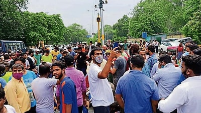Protesters outside the crematorium in southwest Delhi. sourced Protesters outside the crematorium in southwest Delhi. sourced