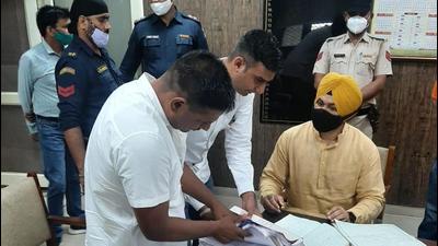 Haryana sports minister Sandeep Singh during a surprise visit to Pehowa municipal committee on Monday. (HT PHOTO)