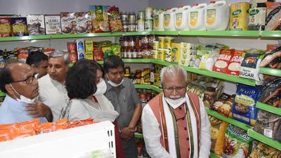 Haryana chief minister Manohar Lal Khattar inaugurating the ‘Har Hith store scheme’ in Panchkula on Monday. (HT PHOTO) Haryana chief minister Manohar Lal Khattar inaugurating the ‘Har Hith store scheme’ in Panchkula on Monday. (HT PHOTO)
